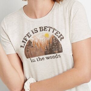 Cute Maurice’s graphic oatmeal cream colored tshirt